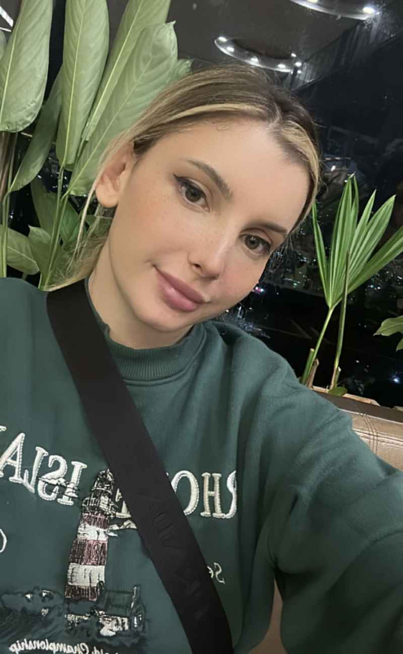 Nancy - brunette
