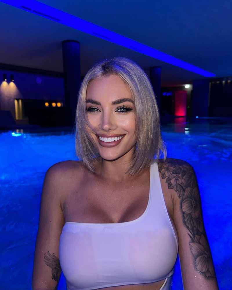 Robin - mature companion