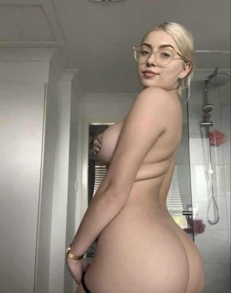 Gianna - curvy