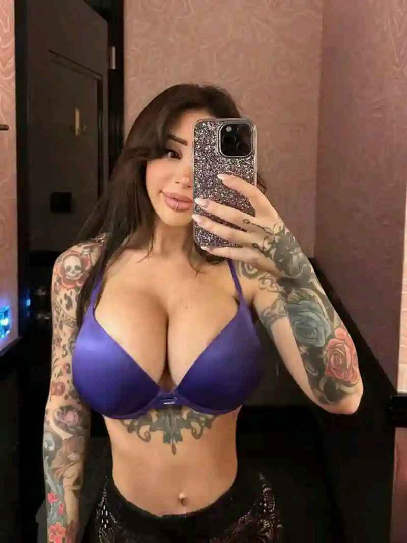 Ella - GFE