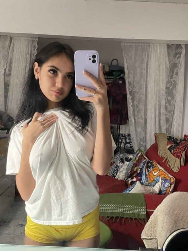 Emily - mature companion