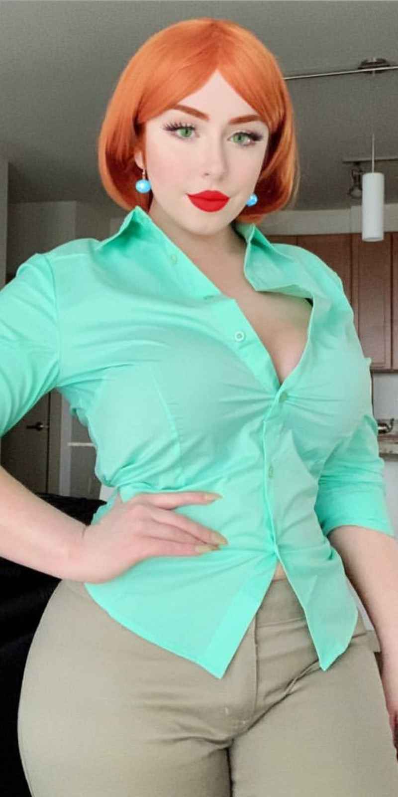 Maureen - curvy
