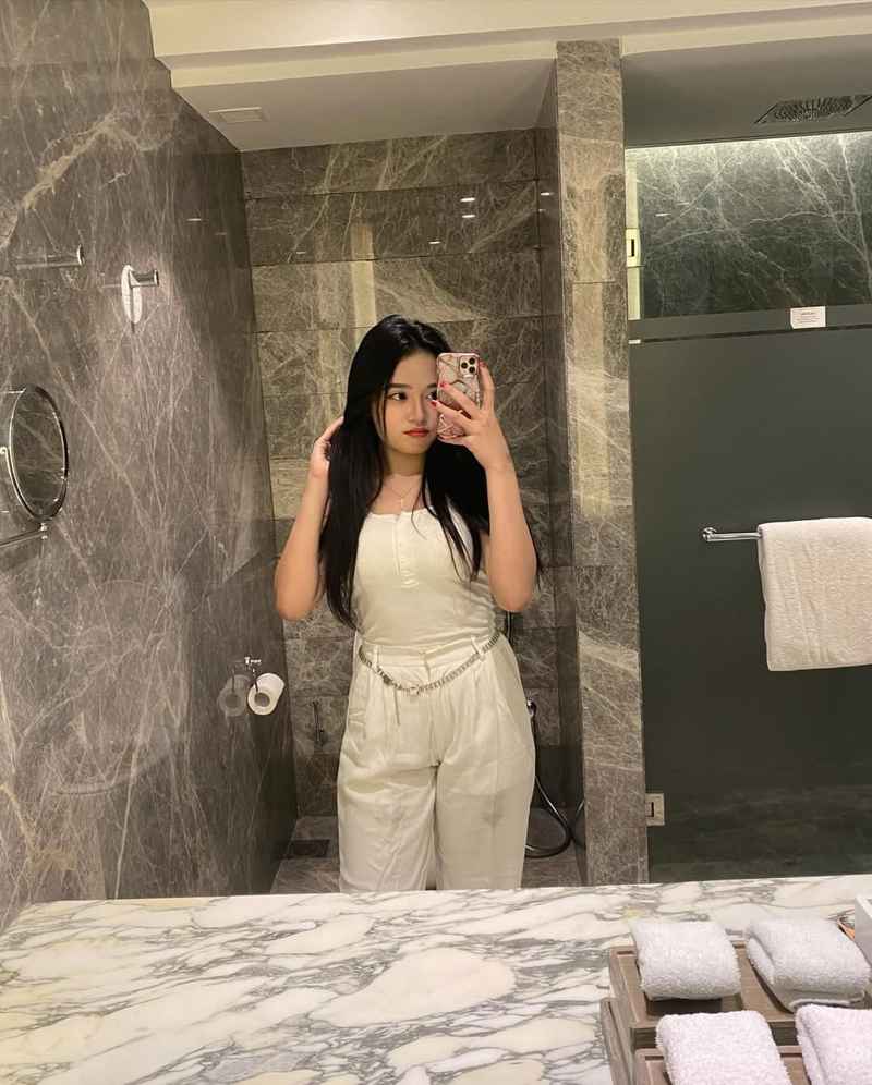 Audrey - new in town