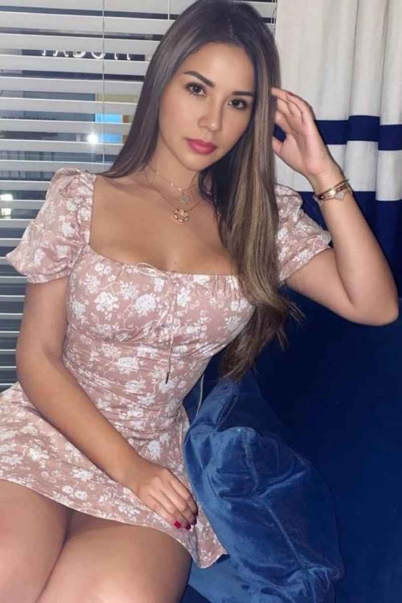 Alani - curvy