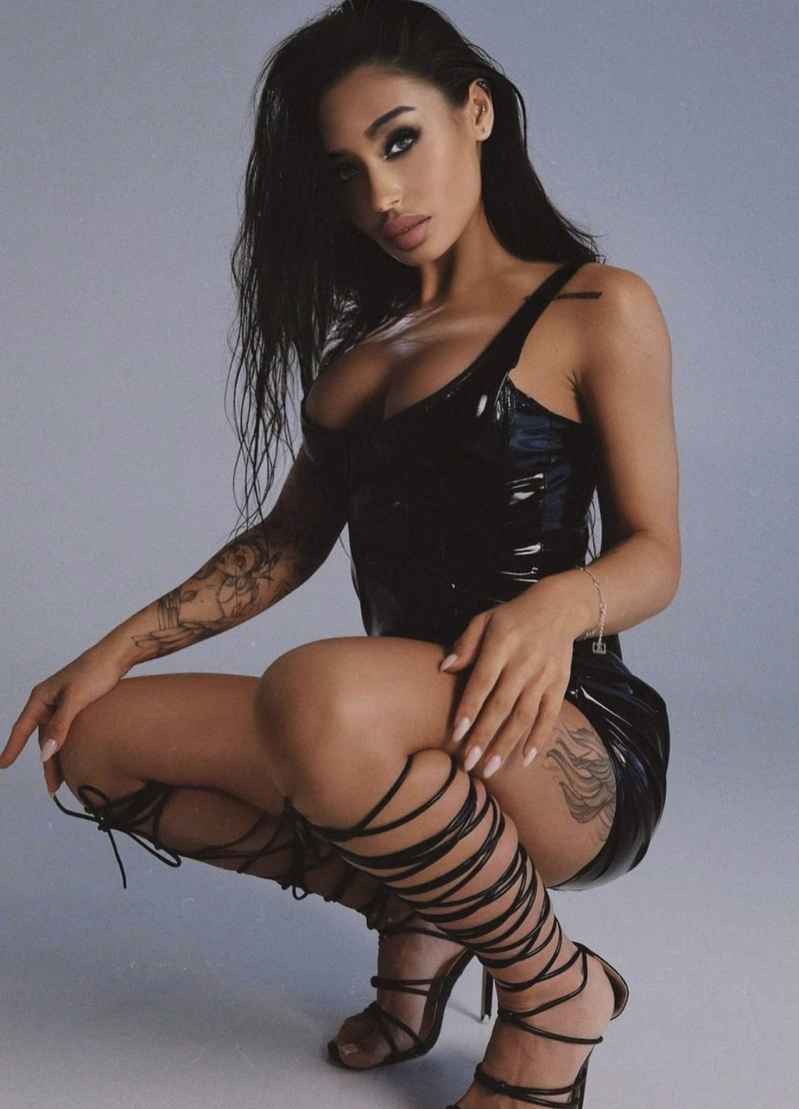 Brigid - brunette