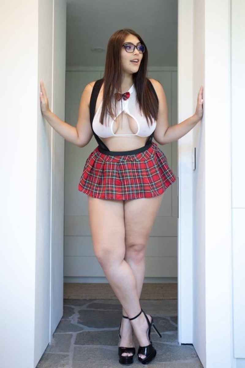 Eloise - brunette