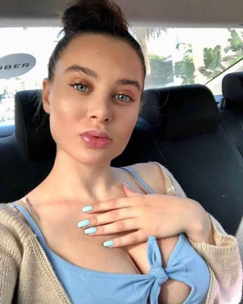 Zelie - curvy