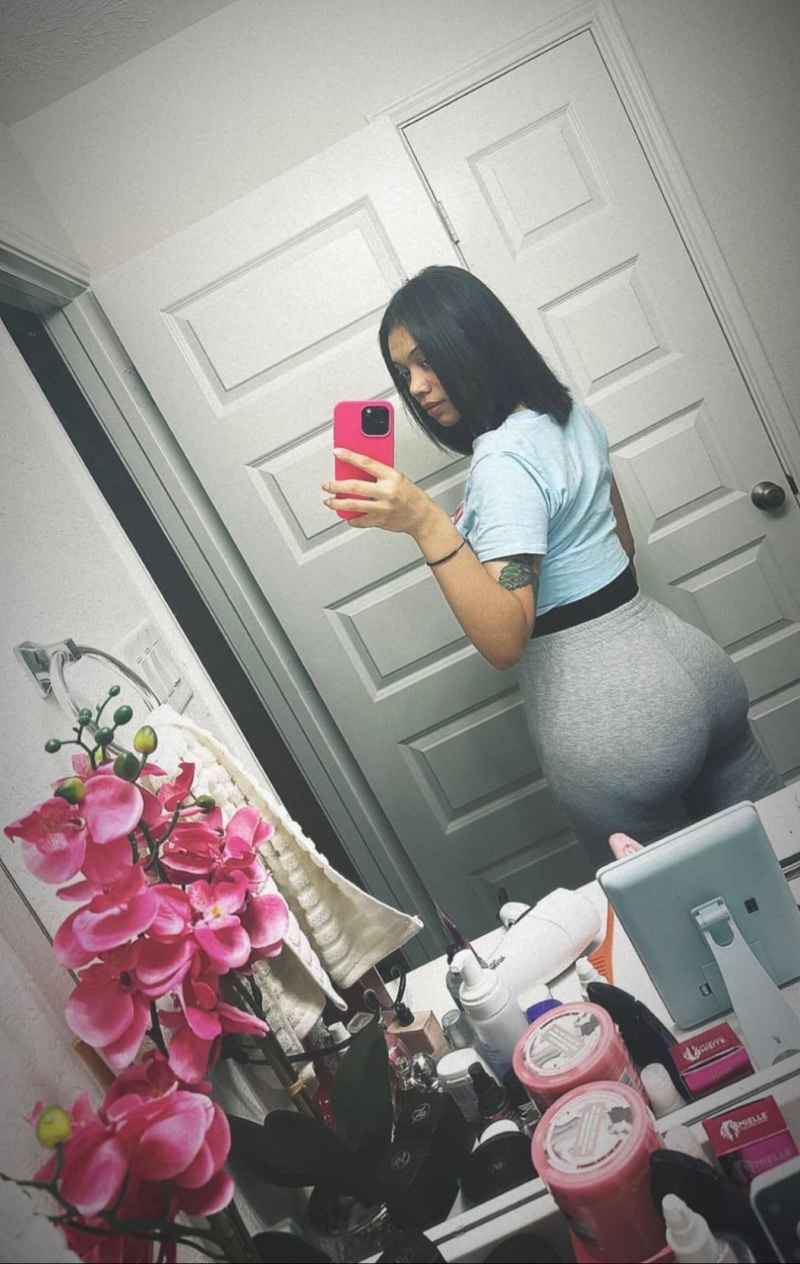 Olivia - open minded