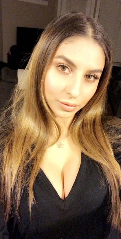 Janine - party girl