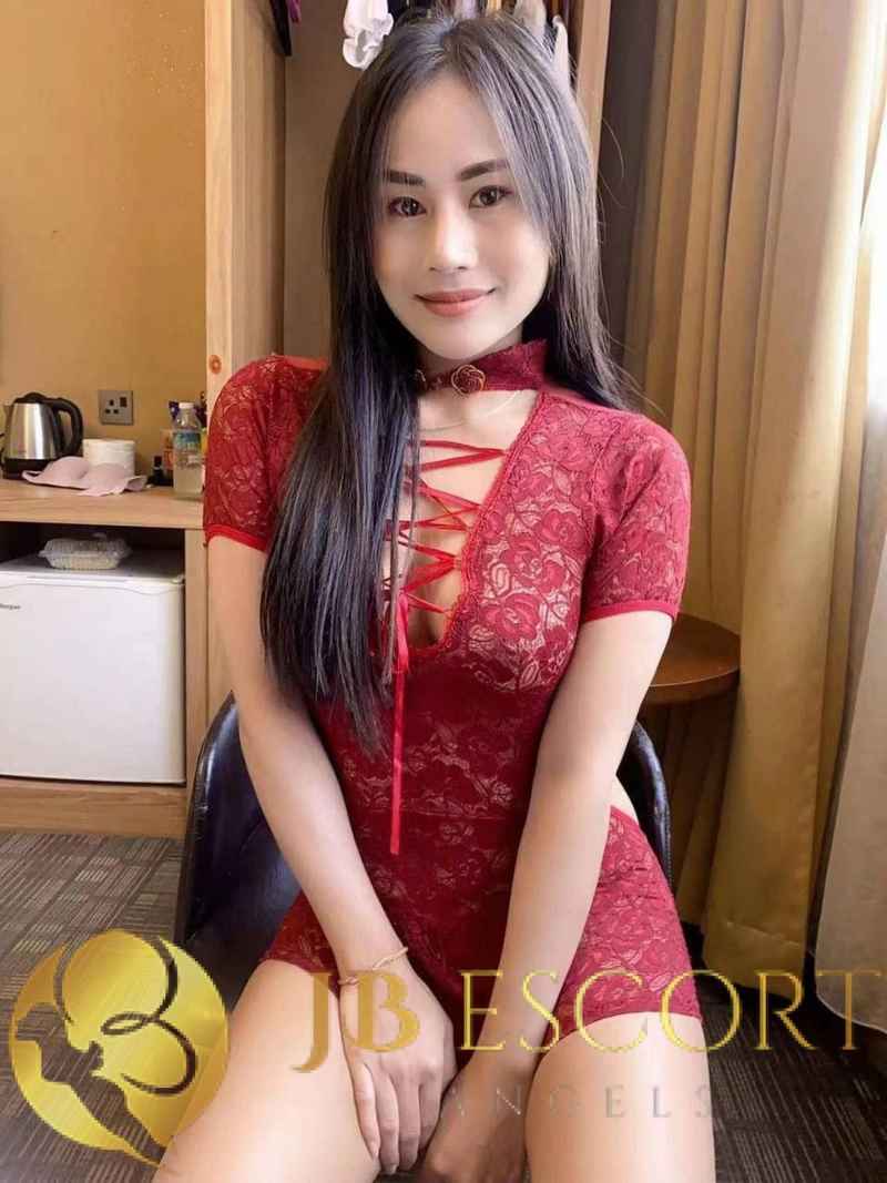 Karen - outcall available