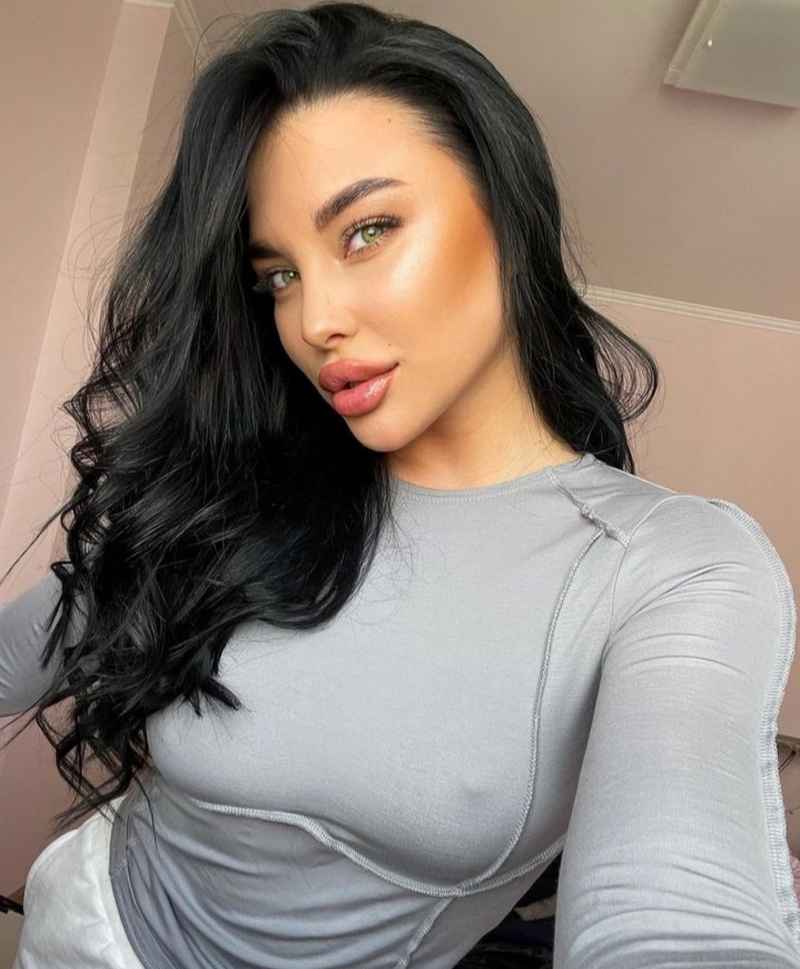 Rose - outcall available