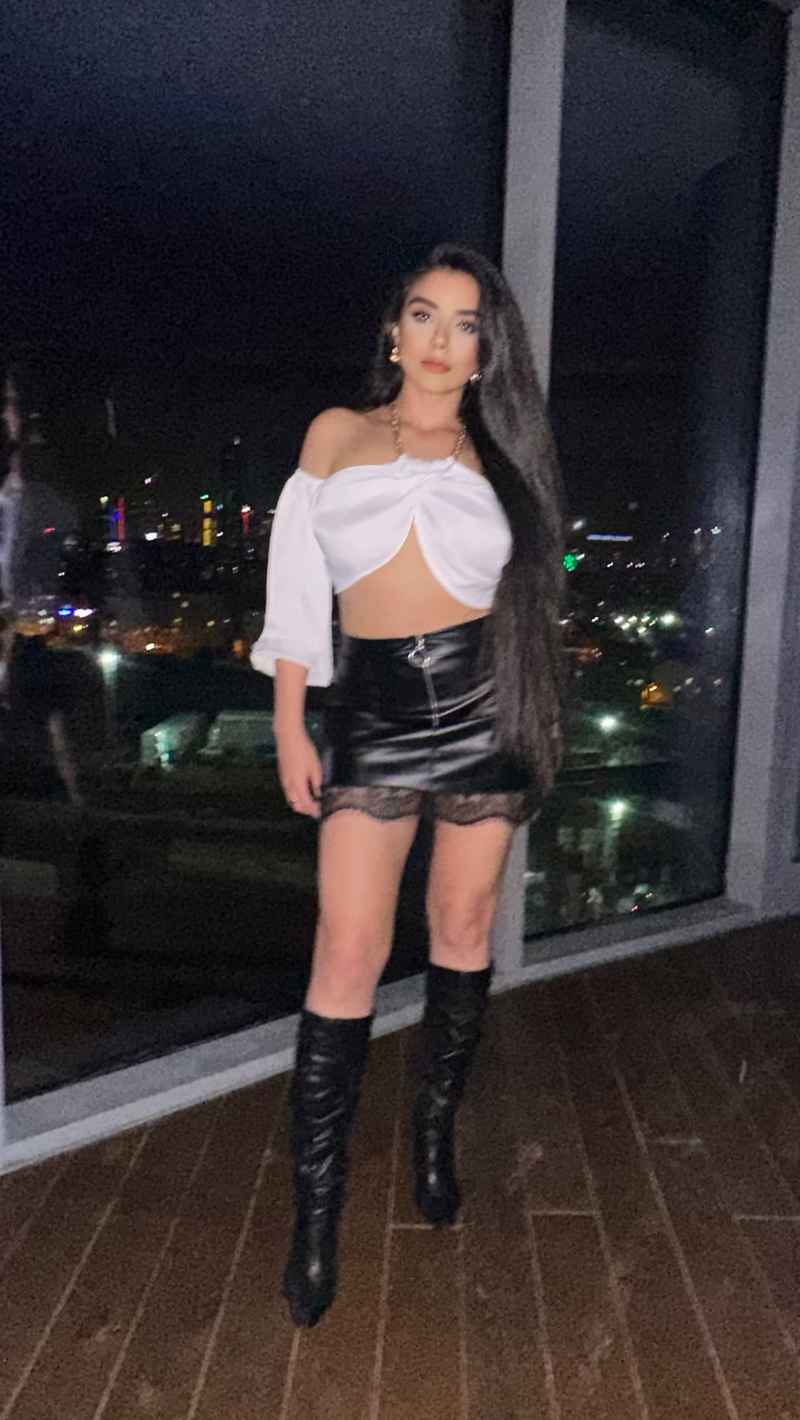 Harriet - mature companion