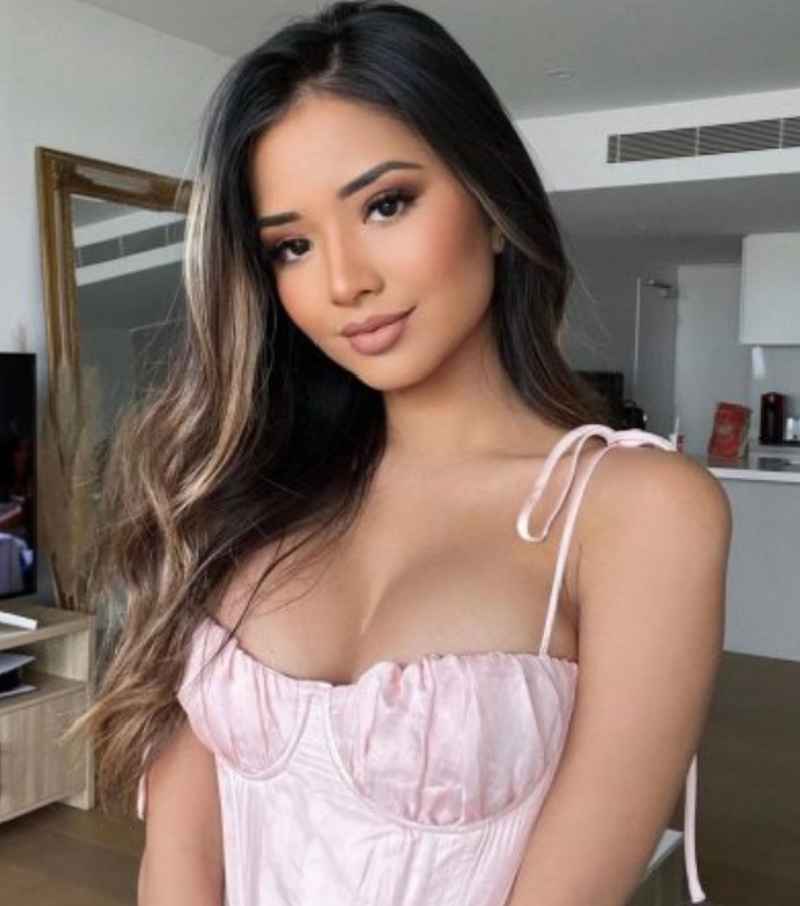Emilie - incall tonight