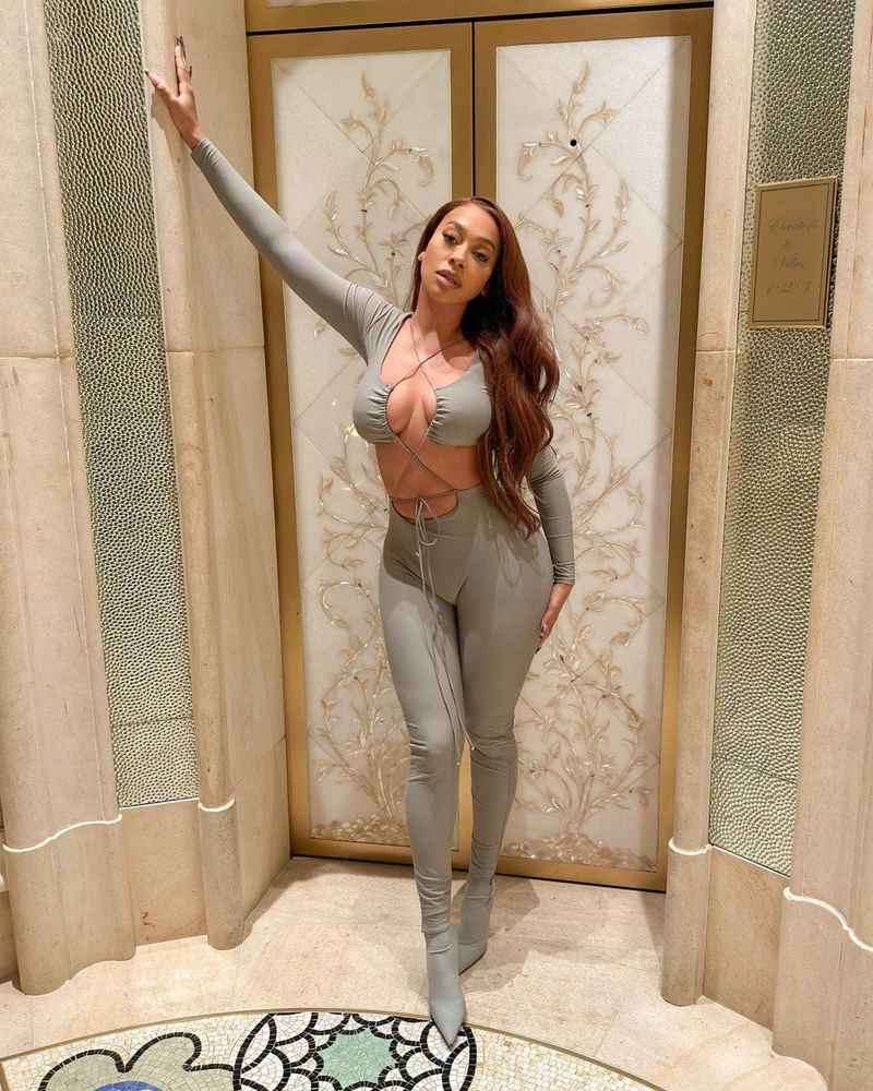 Ava - new in town