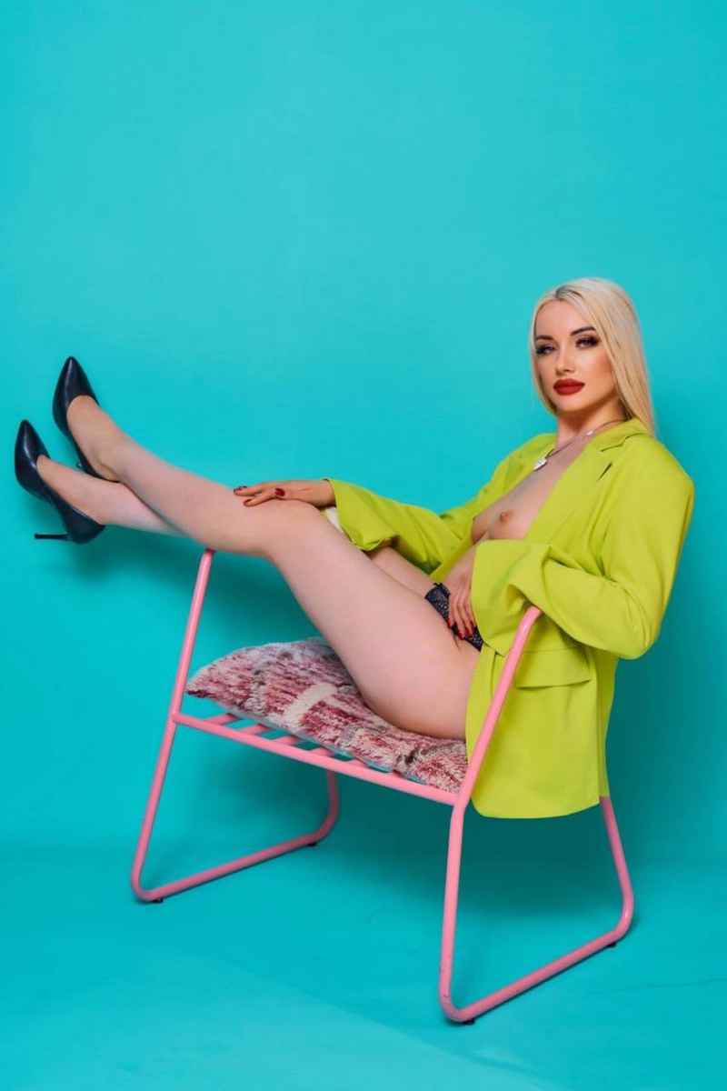 Veronique - discreet meetings