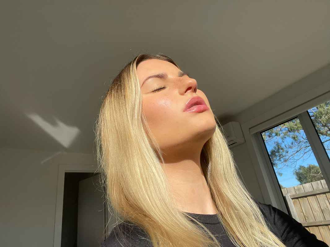 Ines - blonde