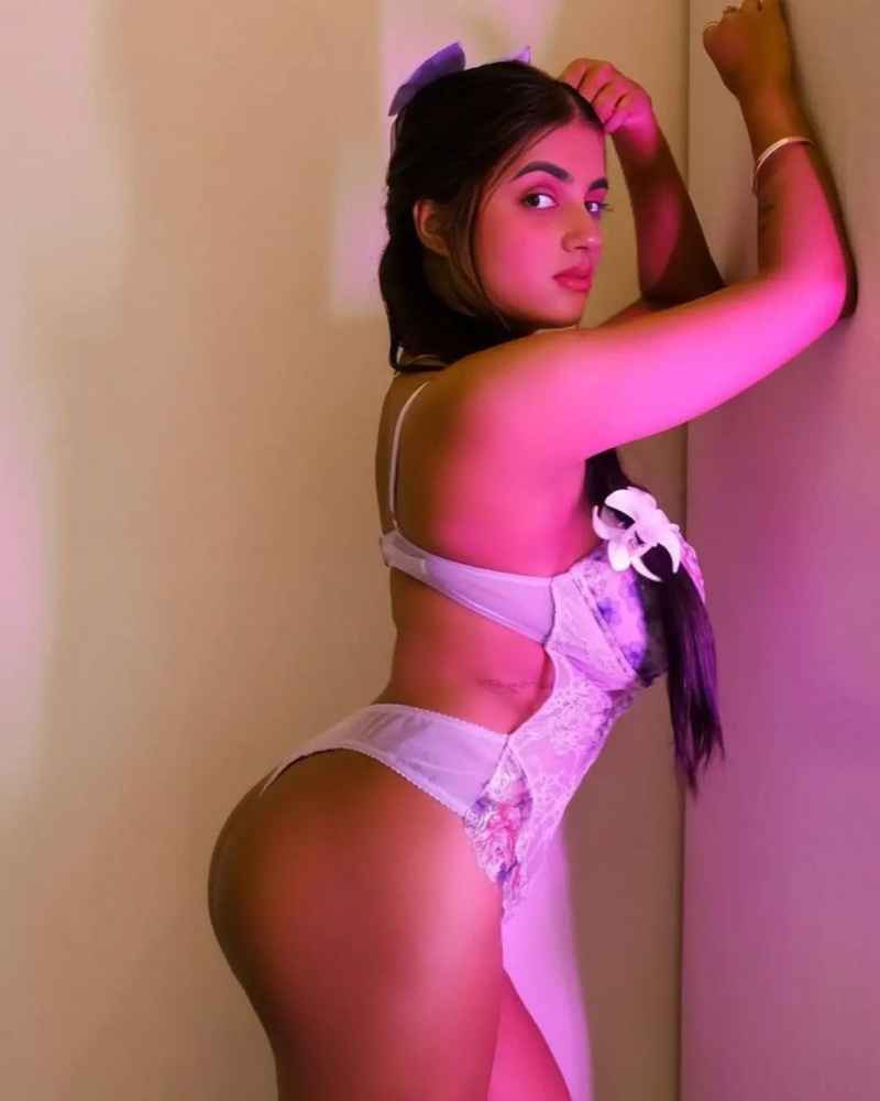 Elaine - petite