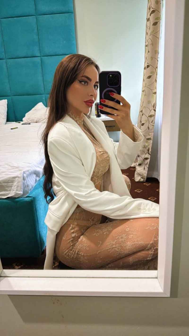 Eleonore - mature companion