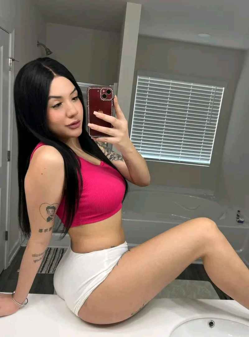 Fleur - outcall available