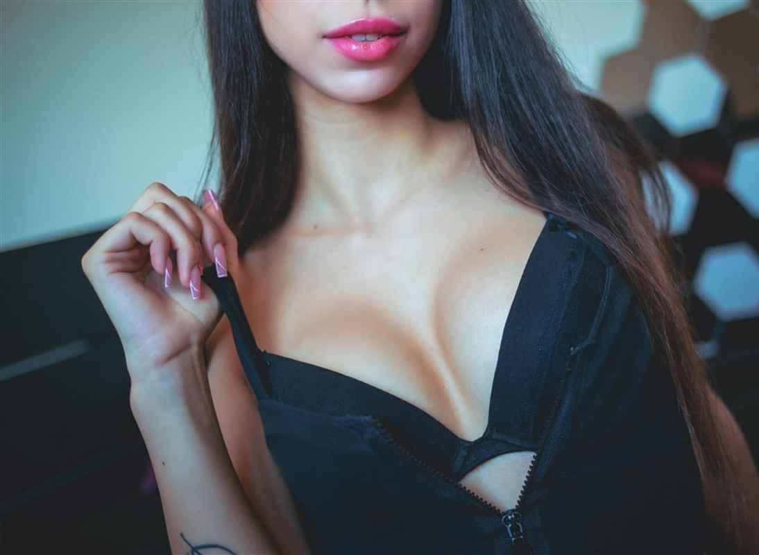 Odile - mature companion