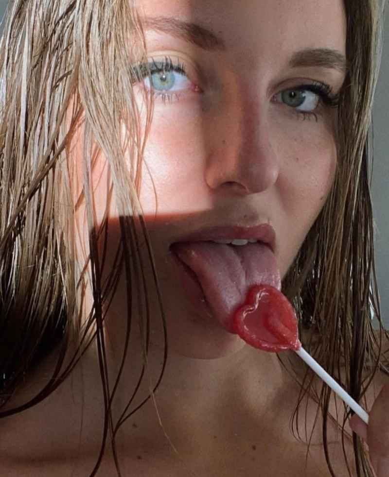 Antoinette - mature companion
