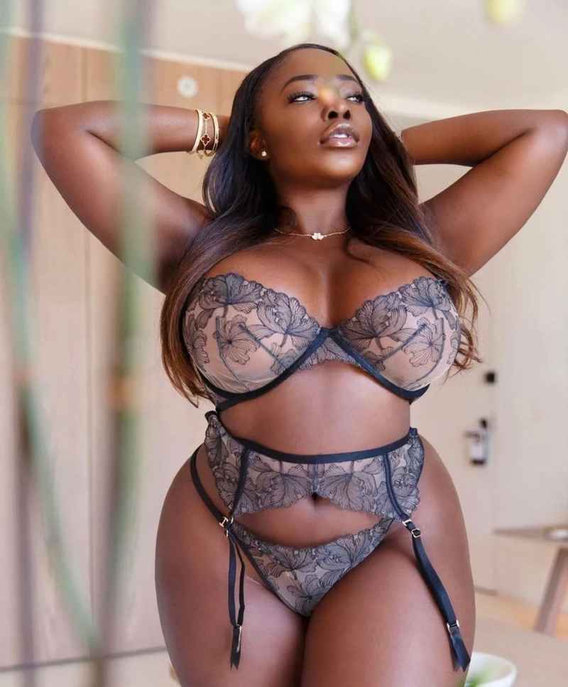 Antoinette - curvy