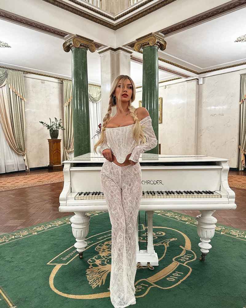 Georgette - independent companion