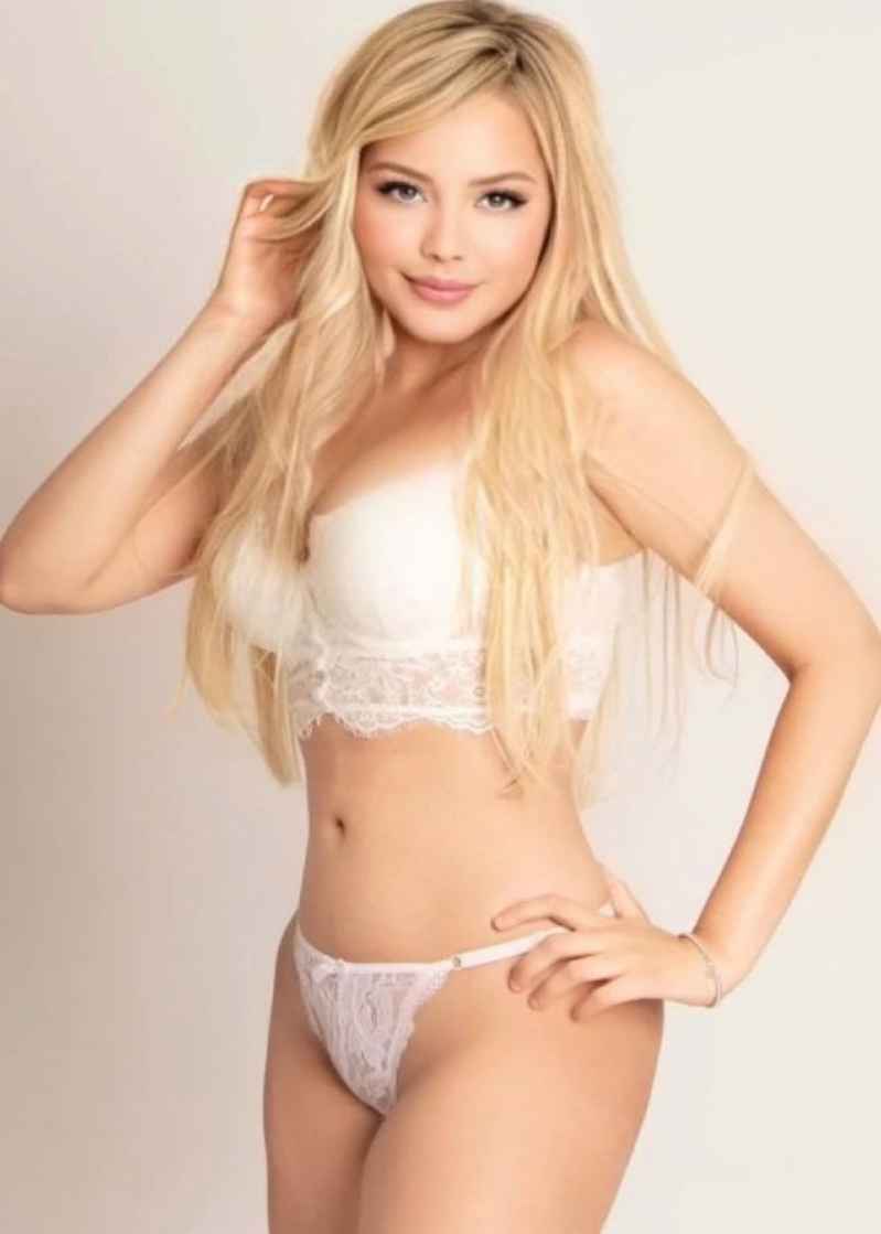 Sarah - independent companion