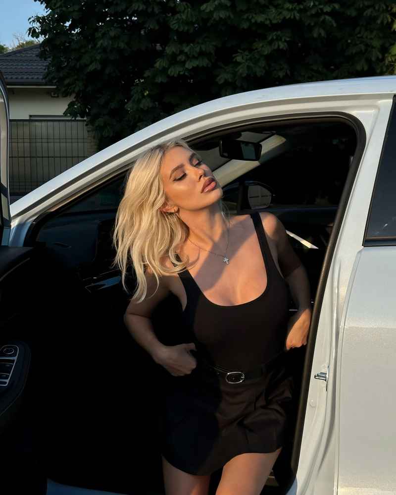 Emma - mature companion
