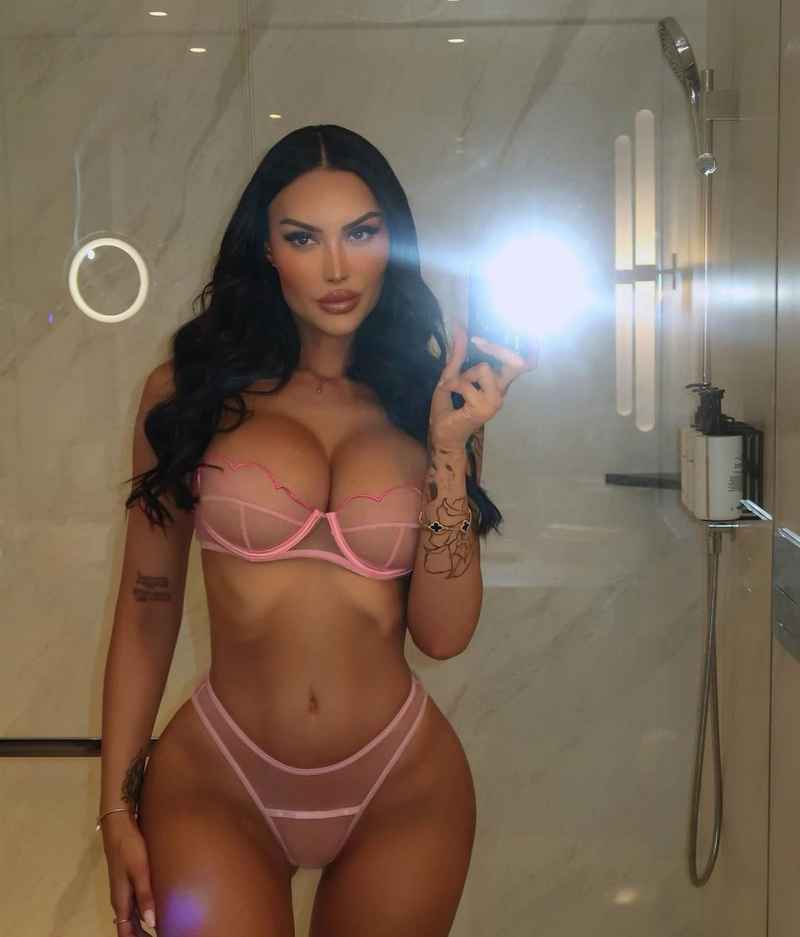 Briana - party girl