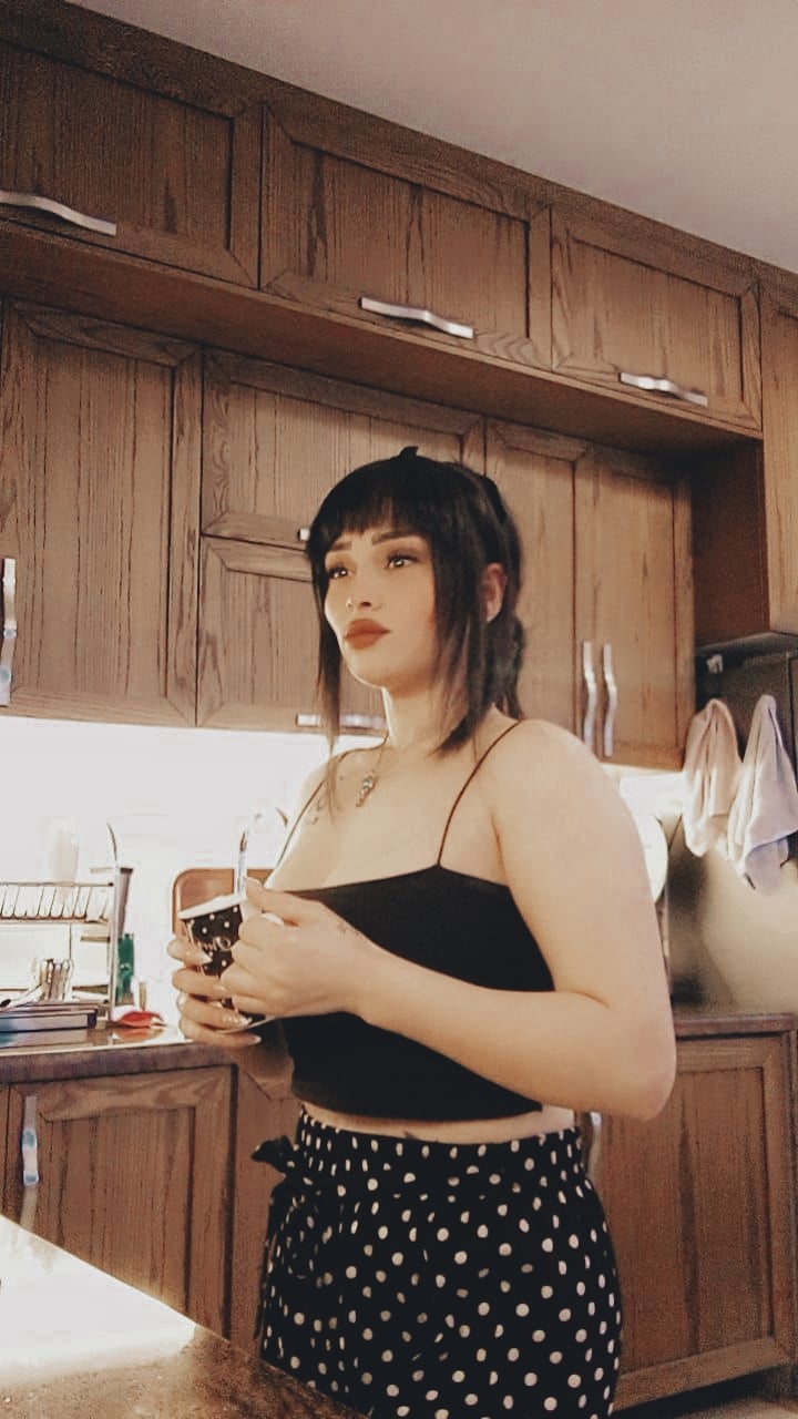 Violet - outcall available