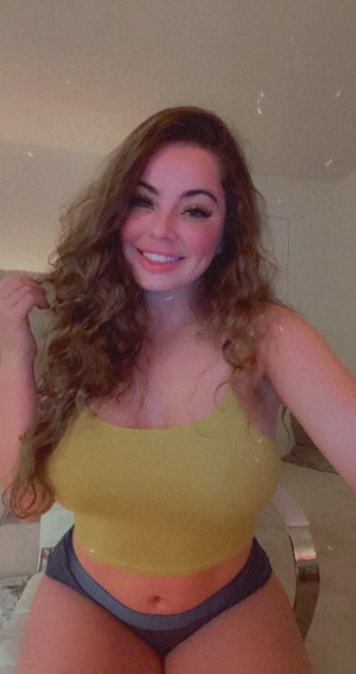 Anaelle - brunette