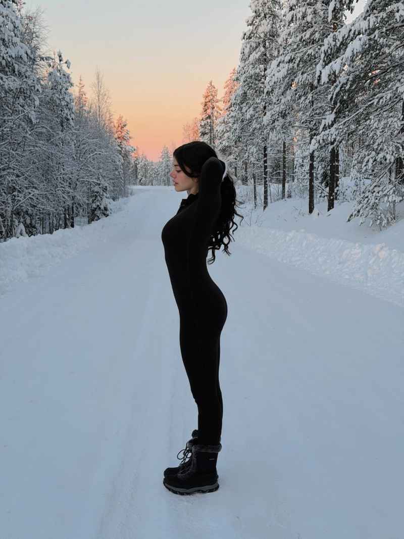 Lisette - outcall available