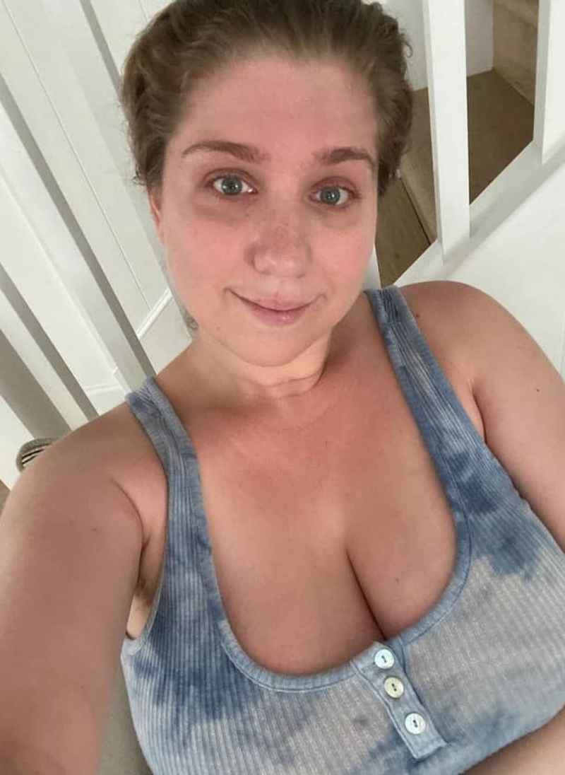 Valentine - outcall available