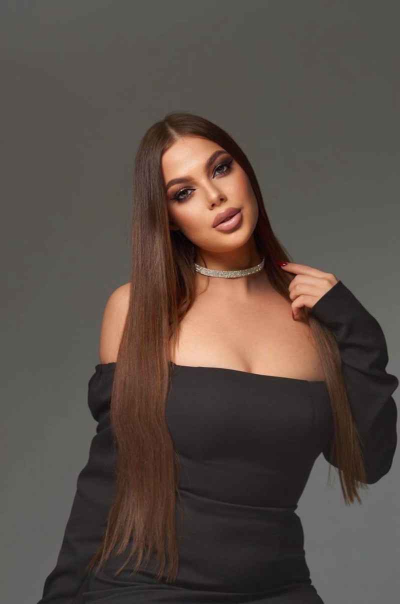 Eloise - outcall available