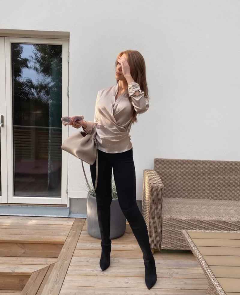 Donna - mature companion