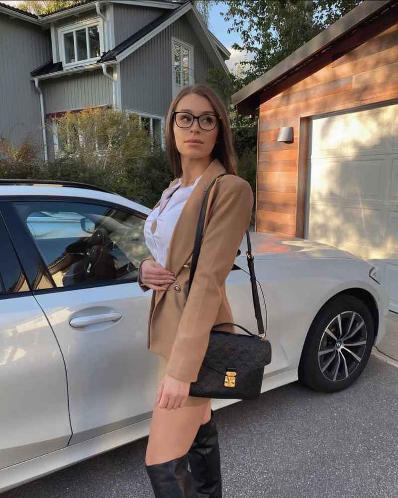Laure - discreet meetings