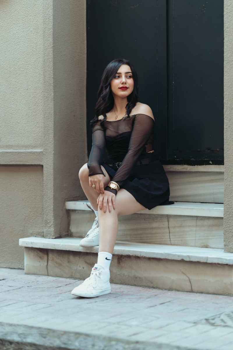 Suzanne - available now