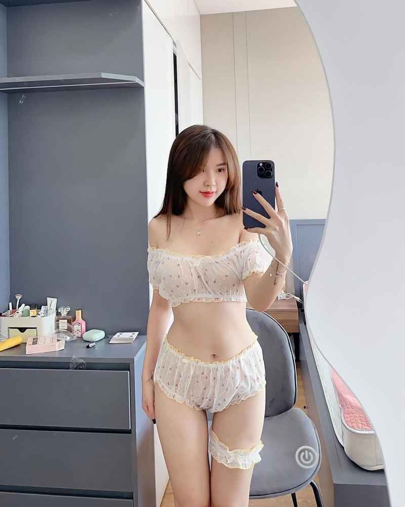 Rosemarie - curvy