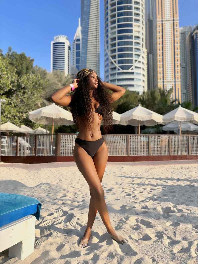 Janine - independent companion