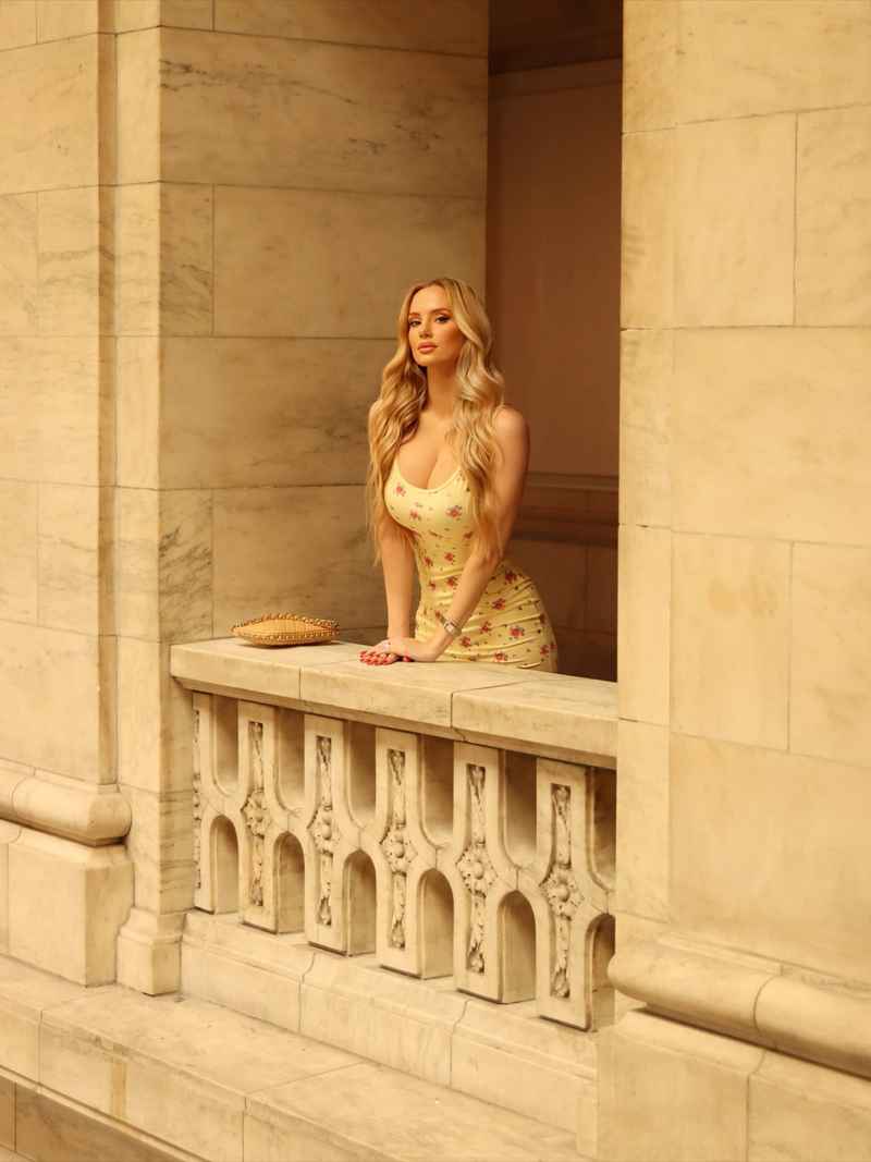 Romane - outcall available
