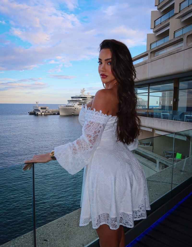 Lola - brunette