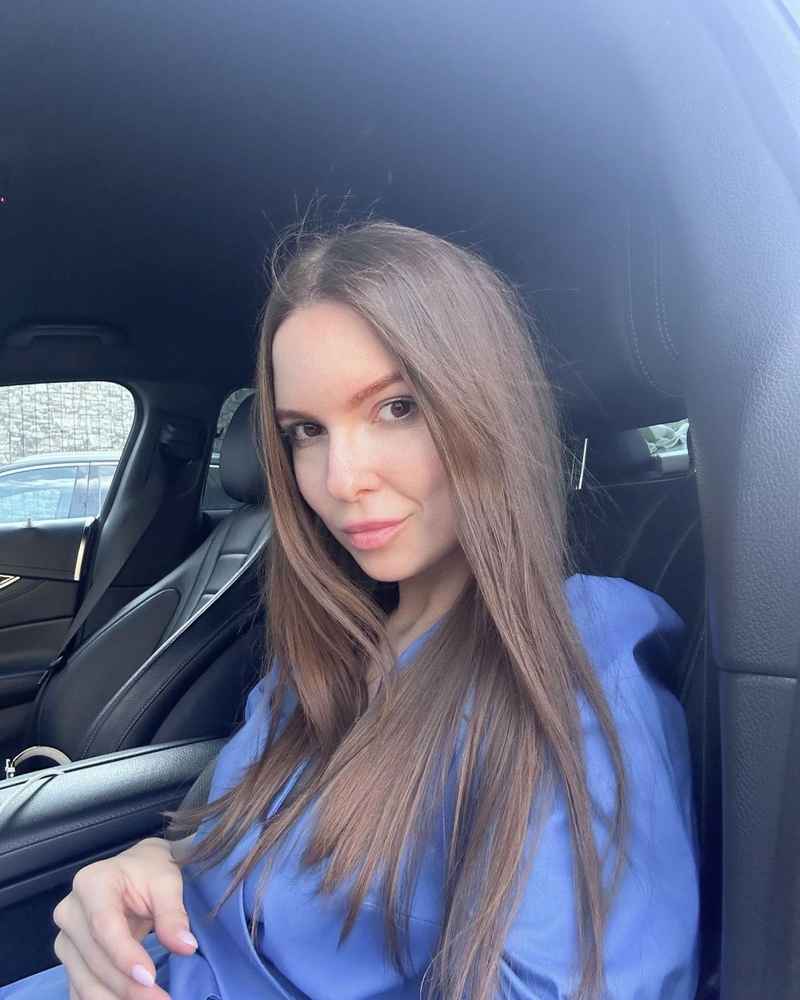 Caitlyn - local girl