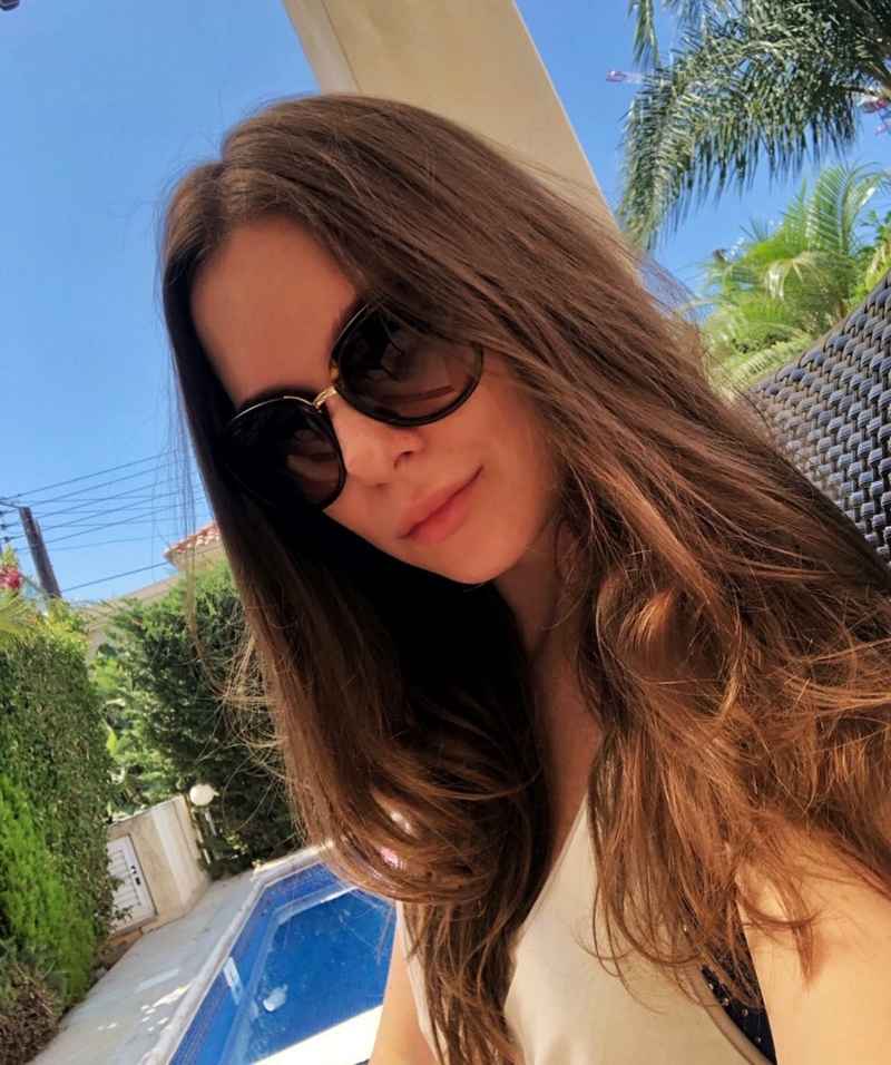 Violette - brunette