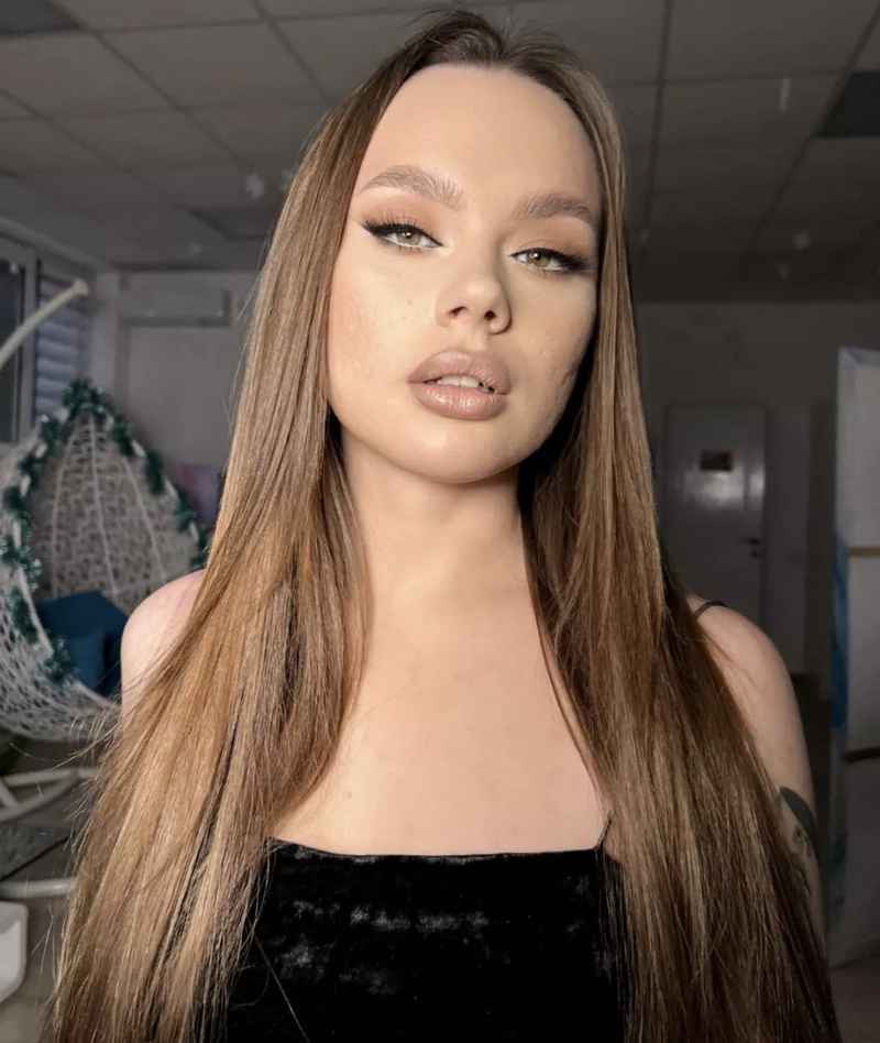 Holly - party girl