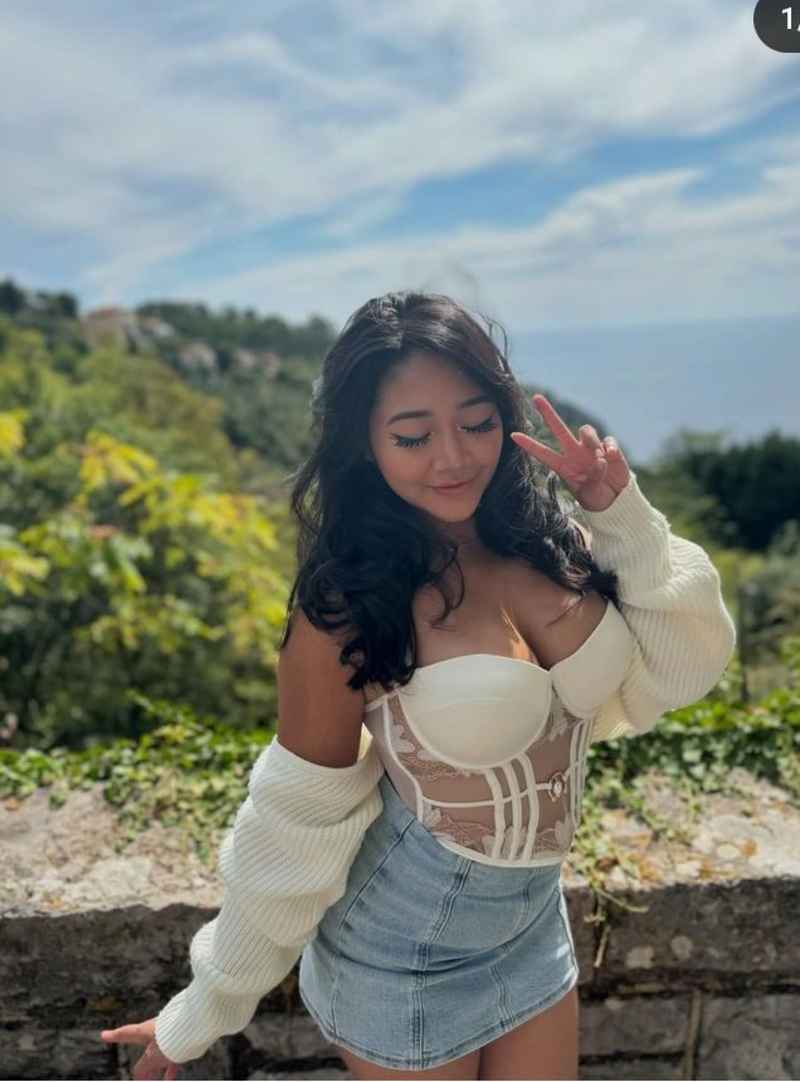 Danielle - outcall available