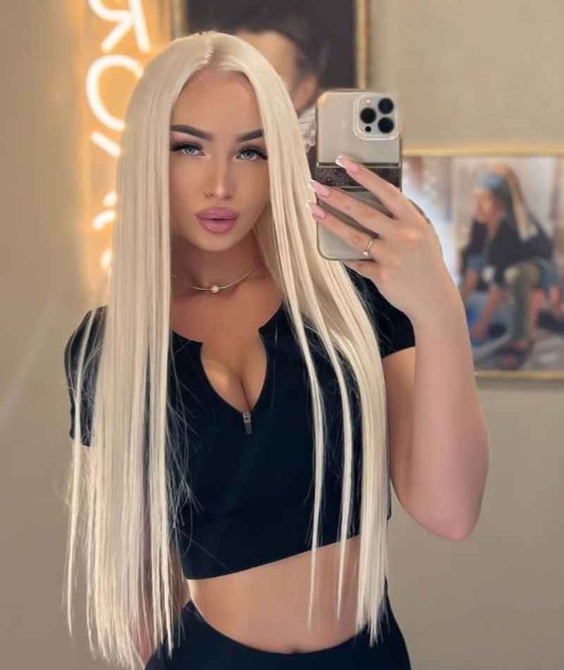 Aria - brunette