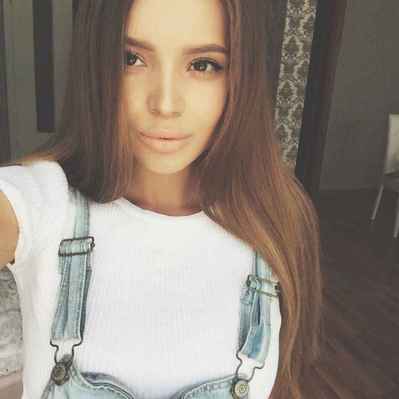 Sara - touring