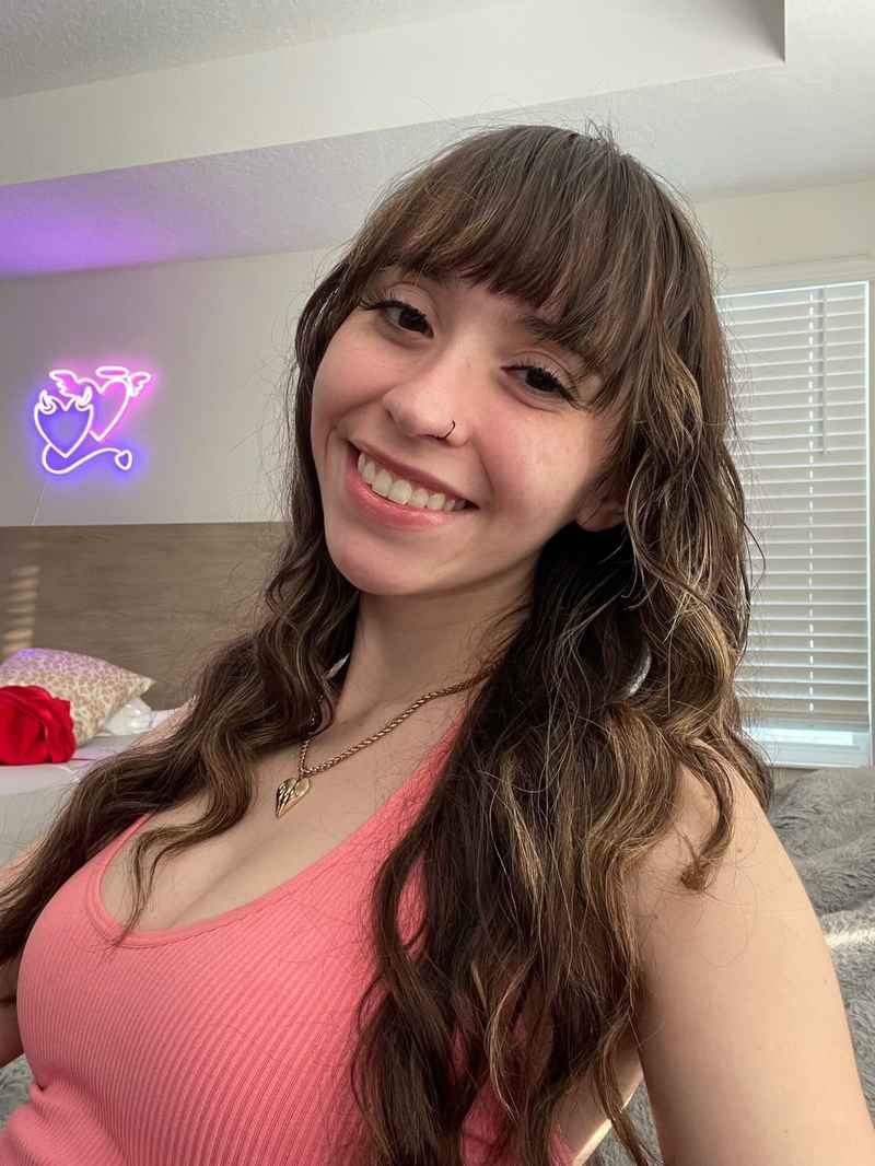 Gillian - curvy