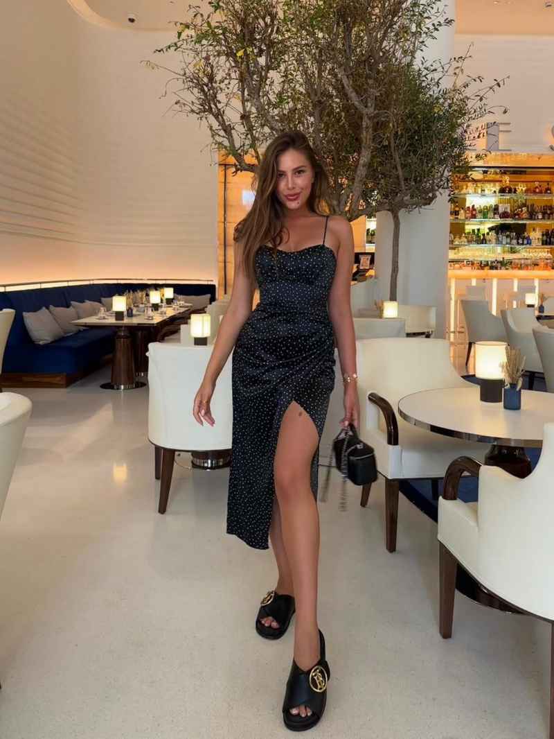 Laura - independent companion